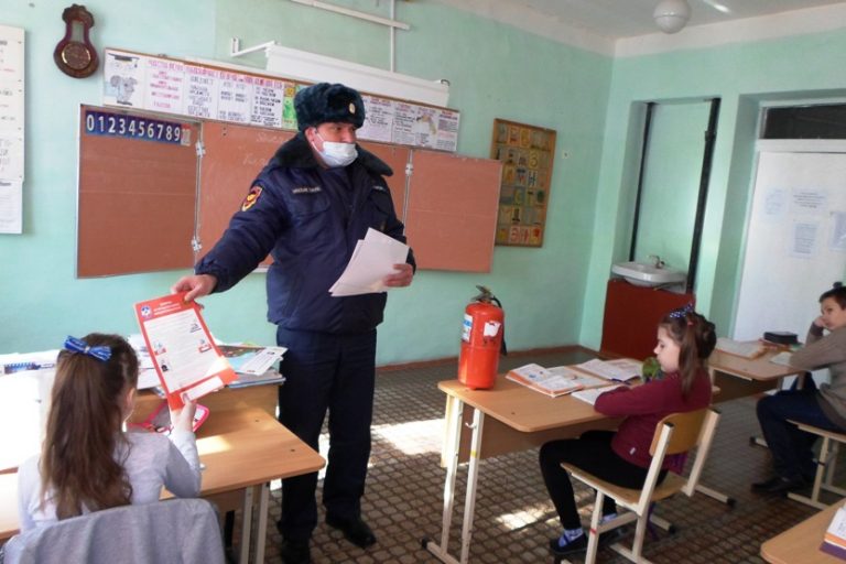 Подробнее о статье Занятие по отработке плана эвакуации и обучения пользованию первичными средствами пожаротушения