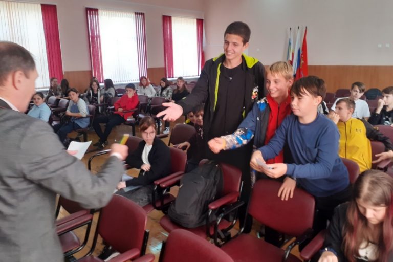 Подробнее о статье Встреча с обучающимися 9 классов в рамках декады профилактики правонарушений